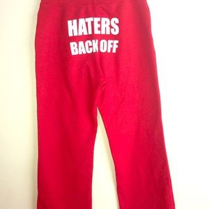 MIRANDA Sings ‘Haters’ sweatpants